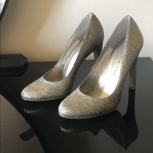 Silver pumps